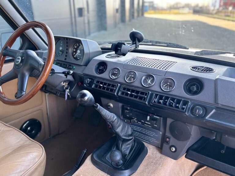 Land Rover Range RoverClassic Suffix F LHD_20405115_11