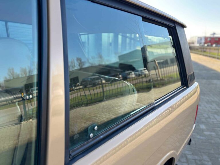 Land Rover Range RoverClassic Suffix F LHD_20405115_24