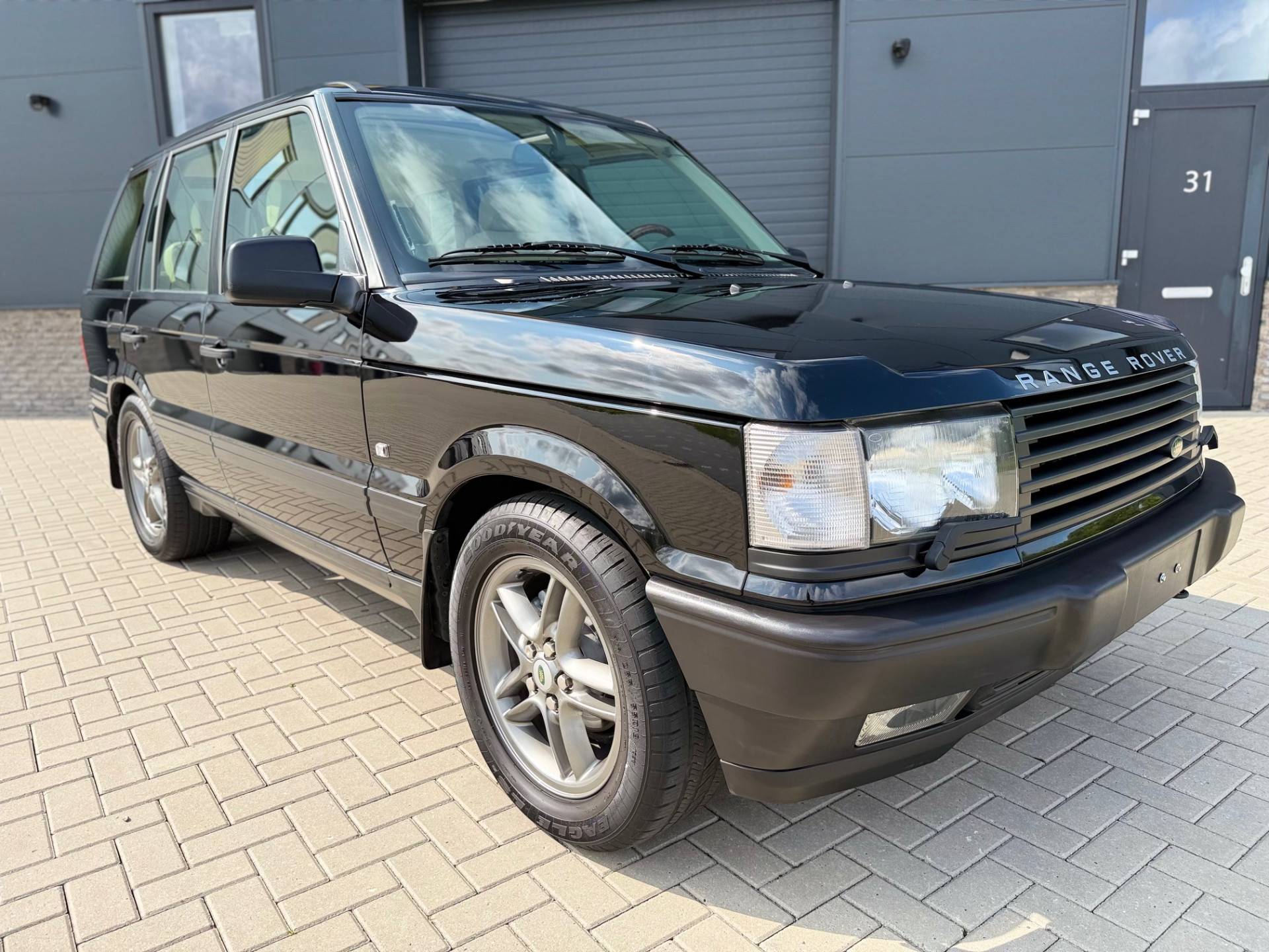 Land Rover Range Rover 4.6 HSE Zwart 137411509-11