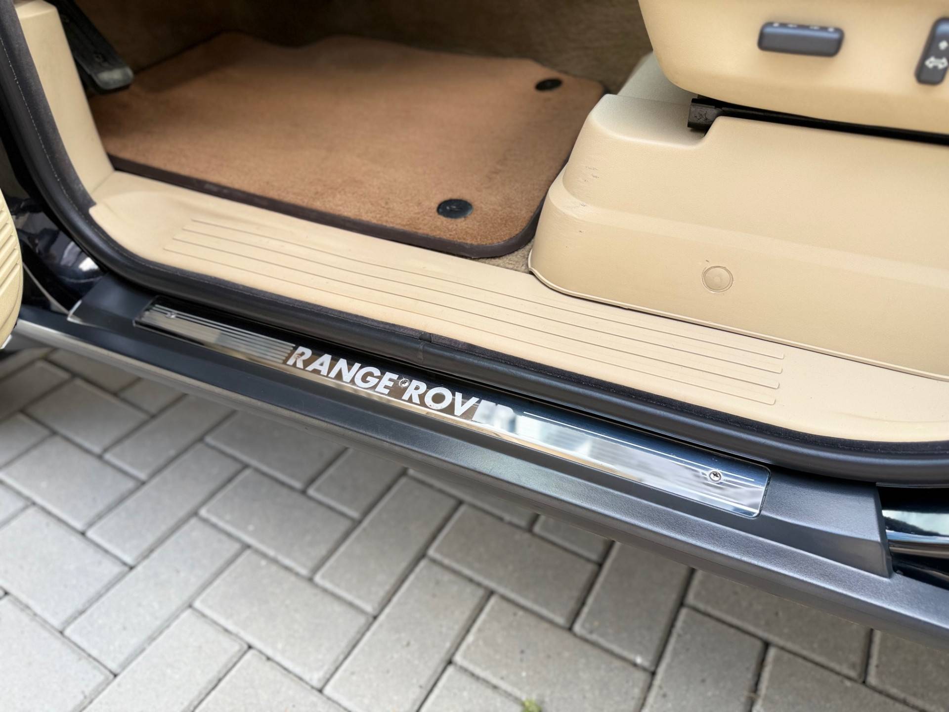 Land Rover Range Rover 4.6 HSE Zwart 137411509-17