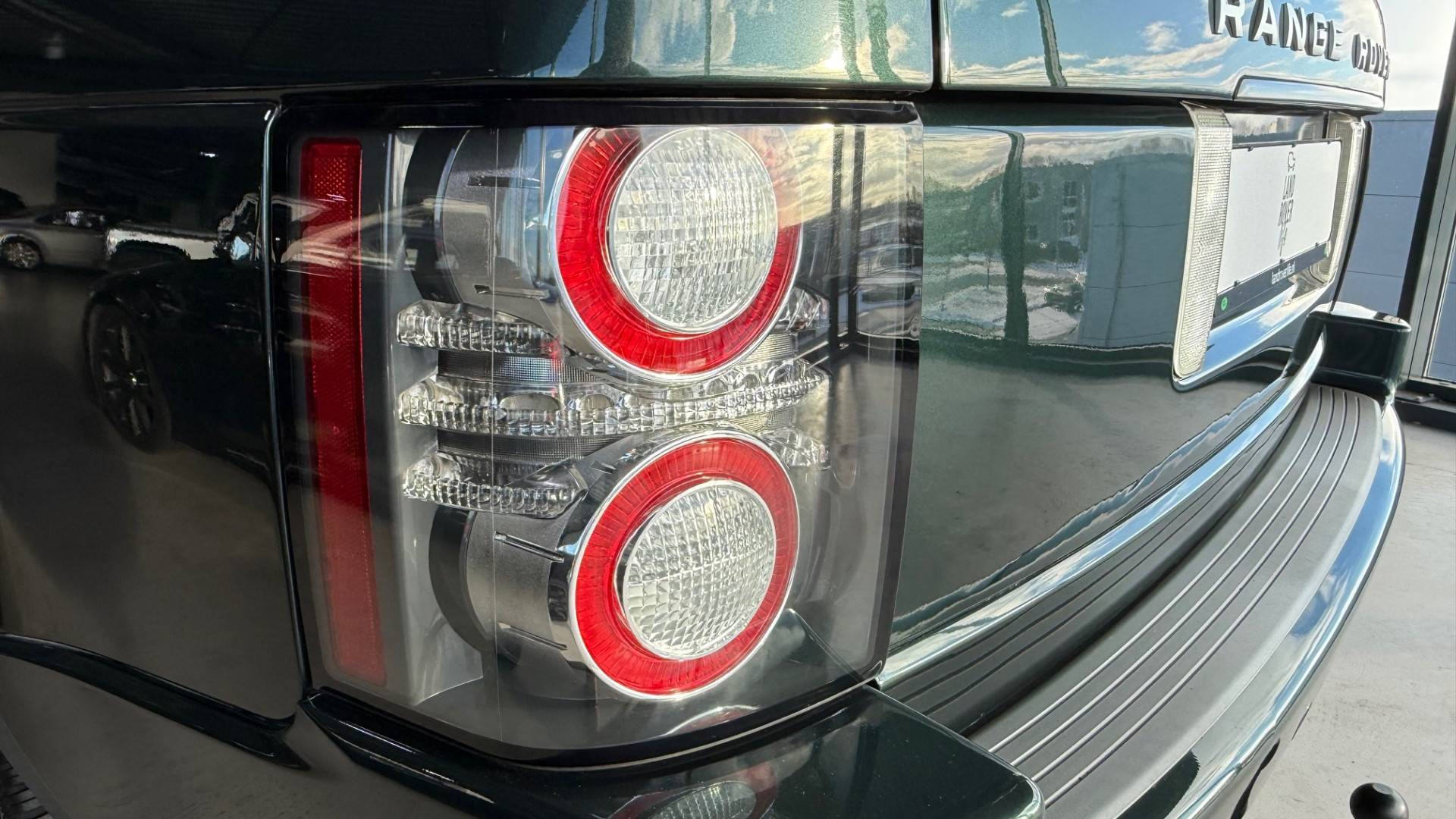 Land Rover Range Rover 5.0 V8 Supercharged 485984376-8