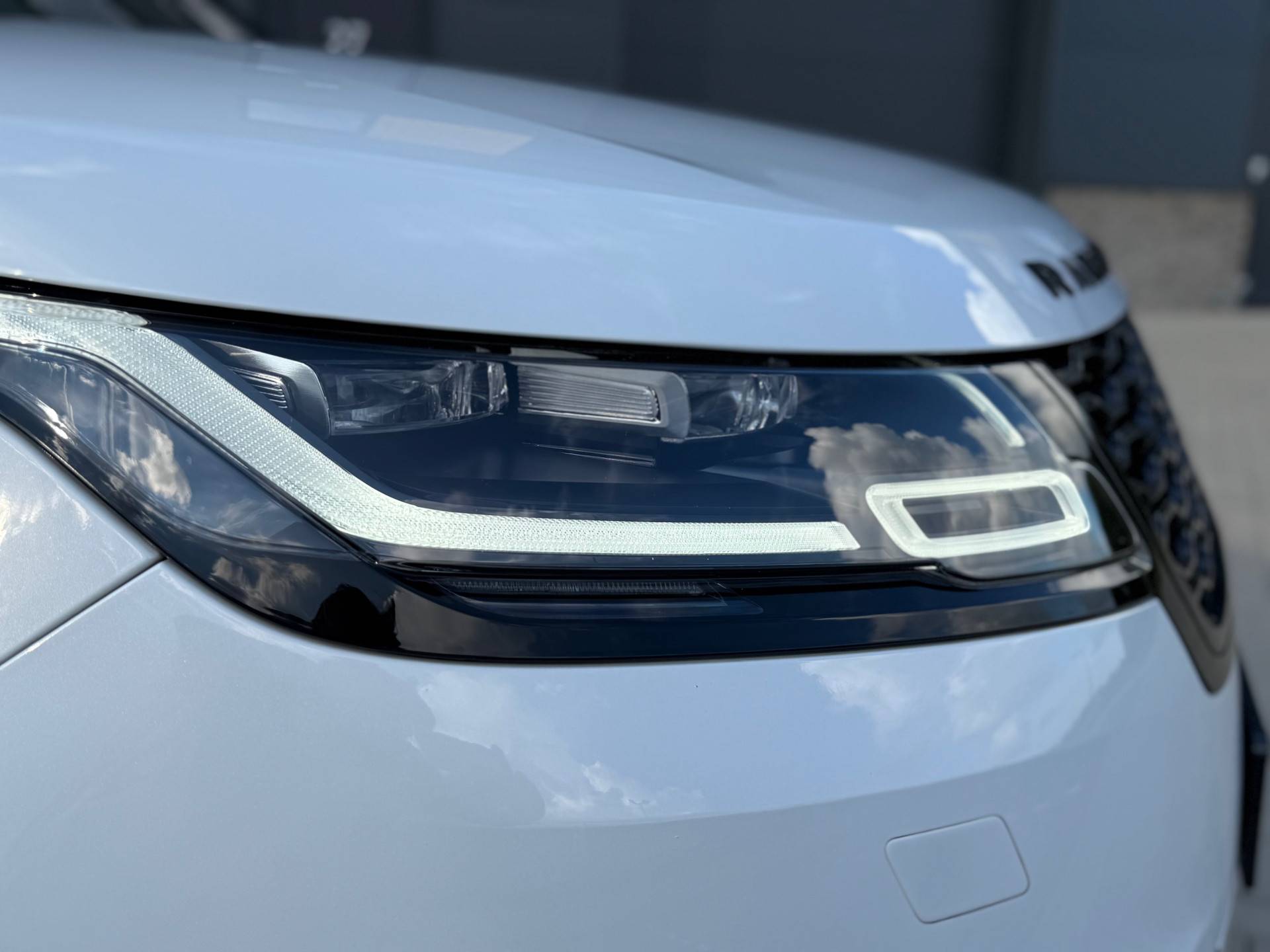 Land Rover Range Rover Velar 2.0 P250 Turbo AWD R-Dynamic SE wit 312676108-11