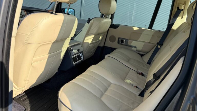 LR Range Rover 4.4 V8 HSE 911232603-12