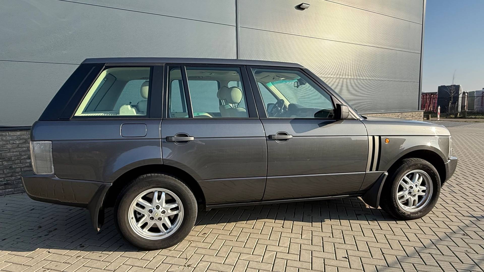 LR Range Rover 4.4 V8 HSE 911232603-15