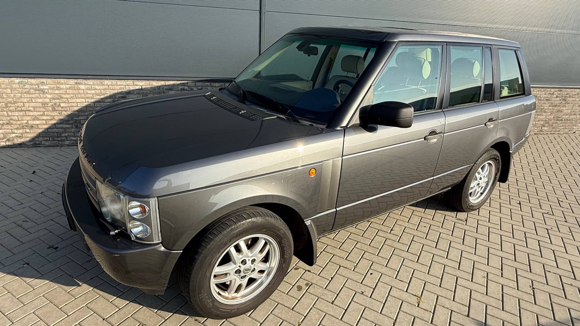 LR Range Rover 4.4 V8 HSE 911232603-3