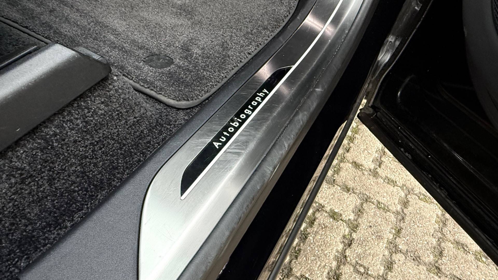 land rover range rover 3.0 P440e Autobiography PHEV Approved 148167949-10