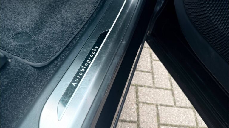 land rover range rover 3.0 P440e Autobiography PHEV Approved 148167949-19