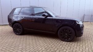 land rover range rover 3.0 P440e Autobiography PHEV Approved 148167949-25