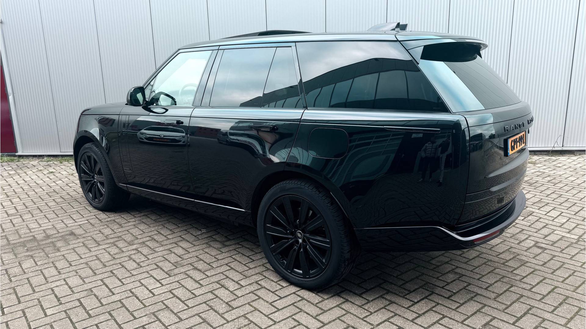 land rover range rover 3.0 P440e Autobiography PHEV Approved 148167949-4