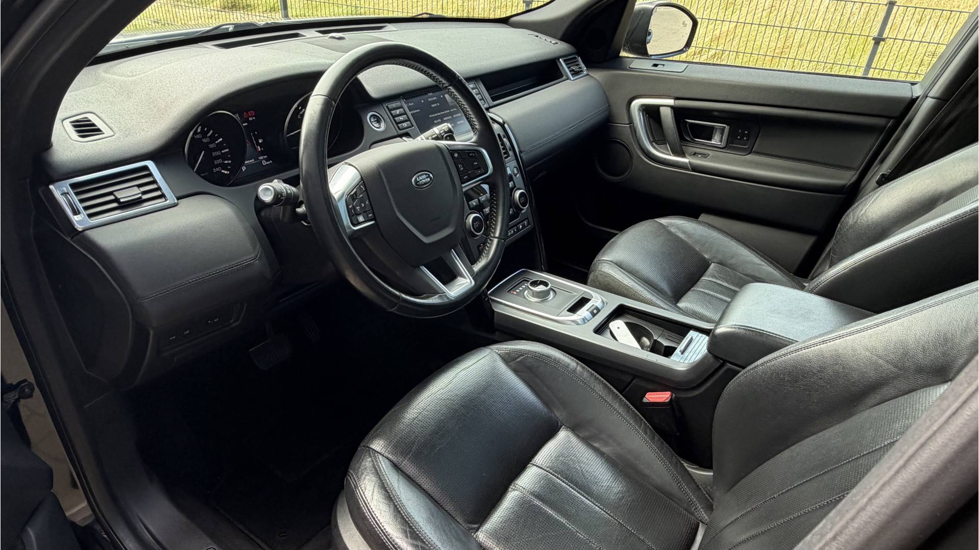 Land Rover Discovery Sport 2.0 TD4 HSE Luxury 257161950-15